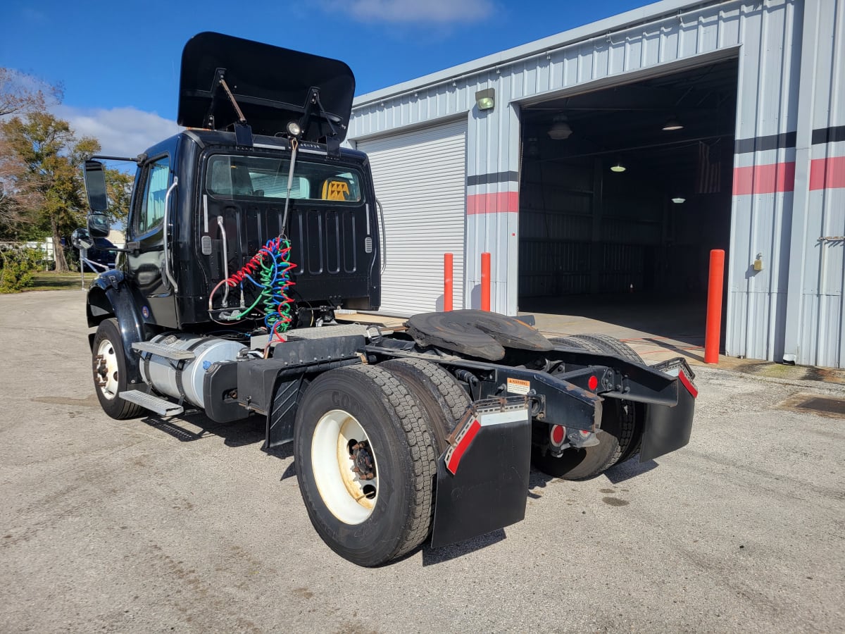 2016 Freightliner/Mercedes M2 106 660398