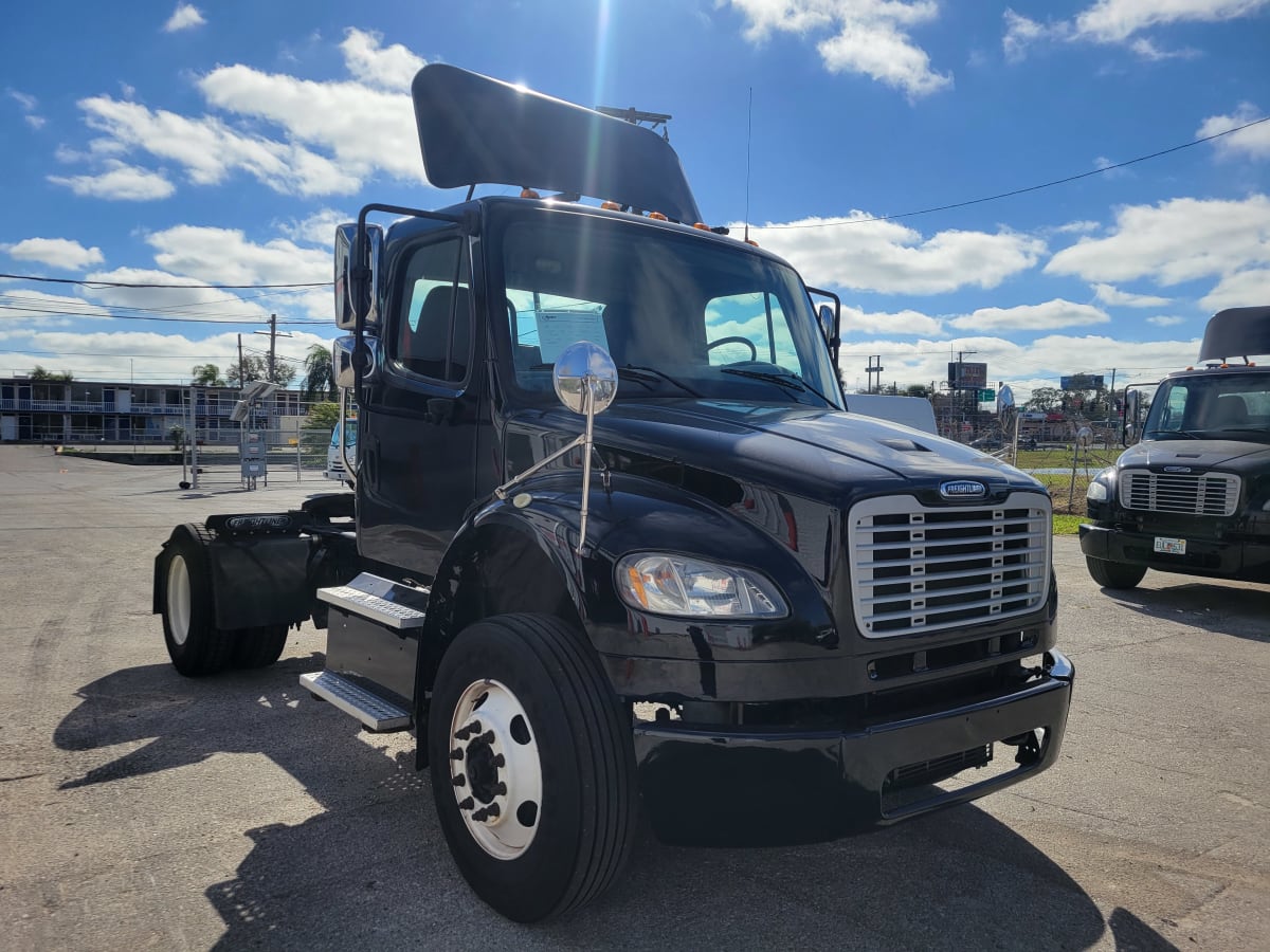 2016 Freightliner/Mercedes M2 106 660398