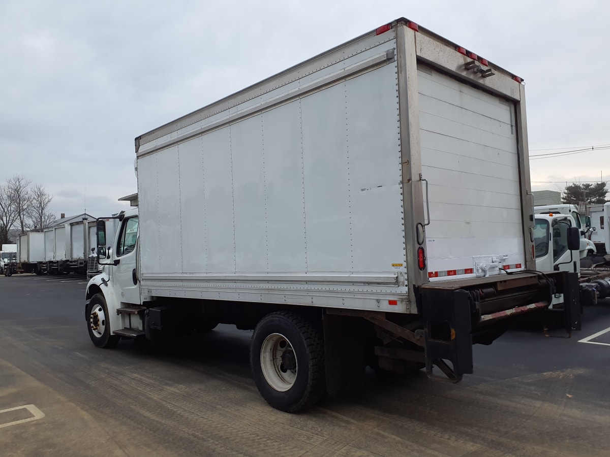 2016 Freightliner/Mercedes M2 106 660401