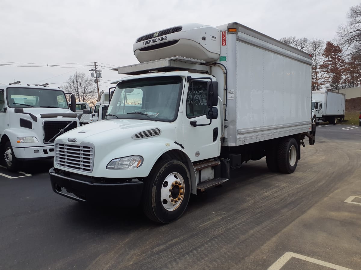 2016 Freightliner/Mercedes M2 106 660401