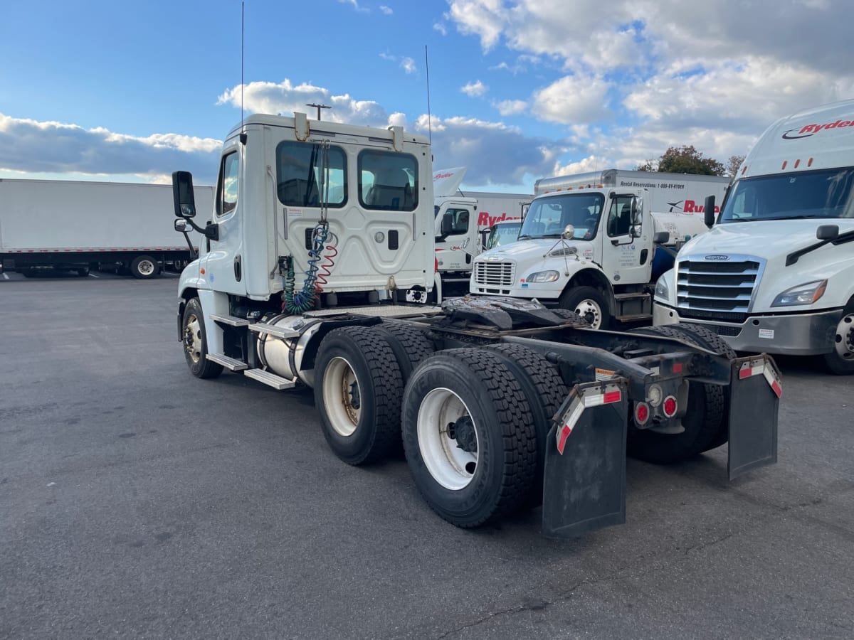 2016 Freightliner/Mercedes CASCADIA 125 660485