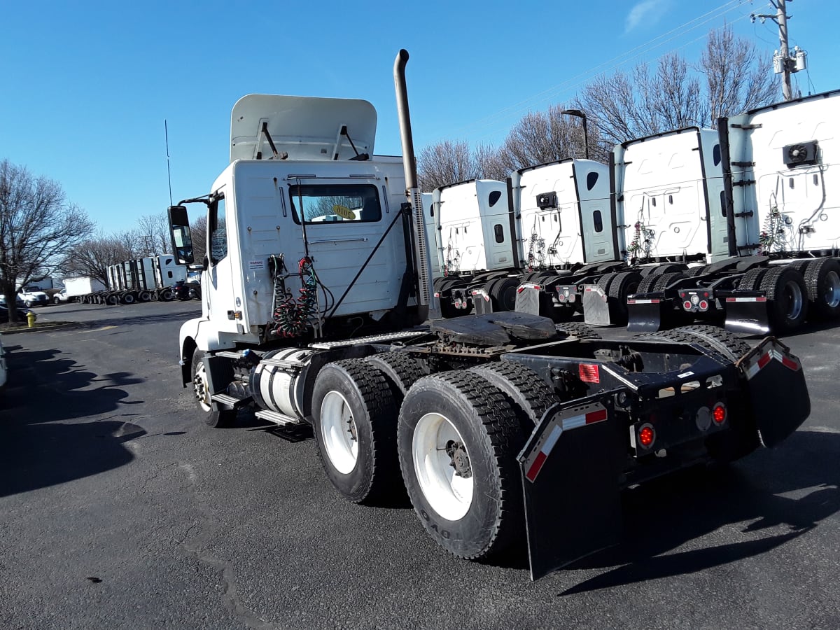 2016 Volvo VNL64TRACTOR 660536