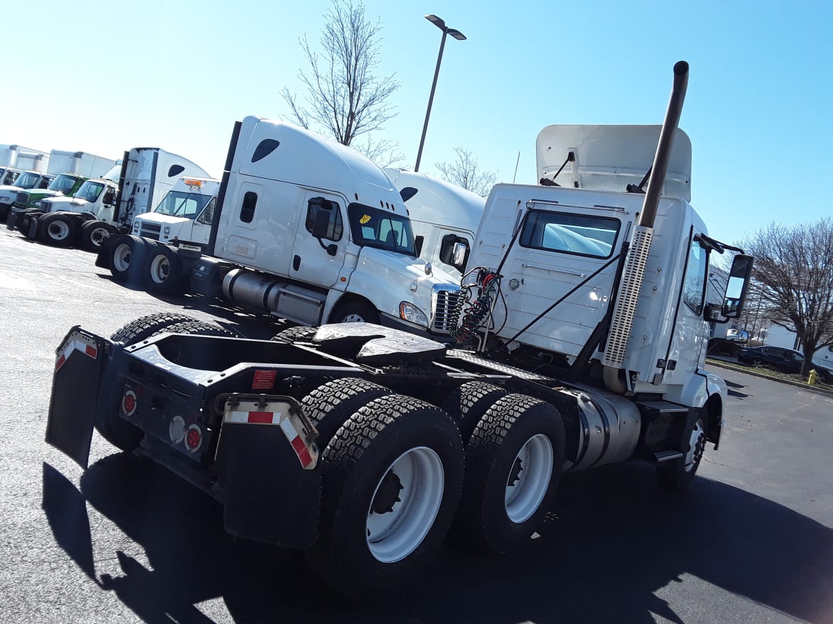 2016 Volvo VNL64TRACTOR 660536