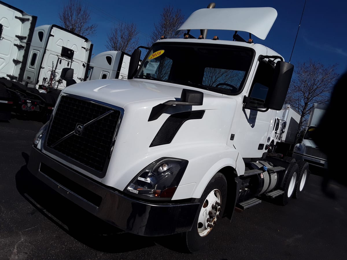 2016 Volvo VNL64TRACTOR 660536