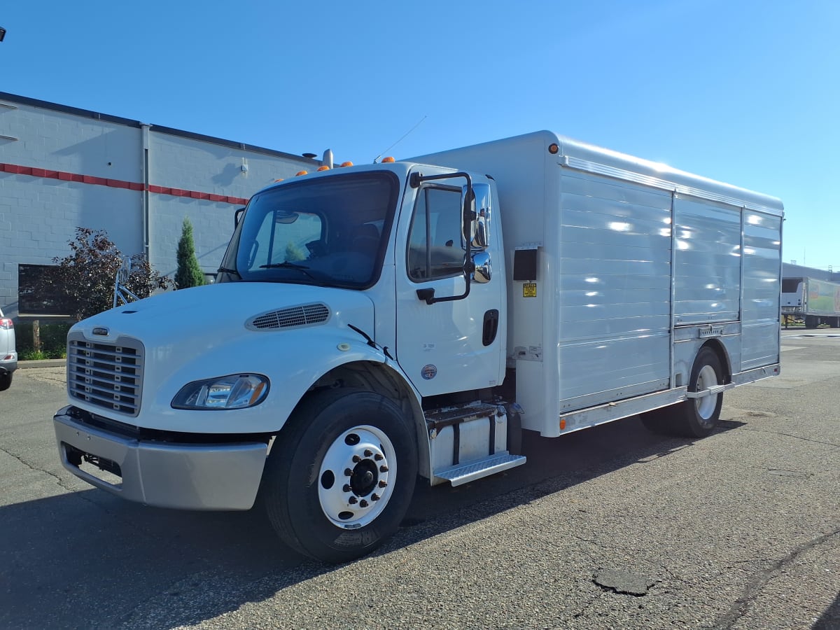 2016 Freightliner/Mercedes M2 106 660591