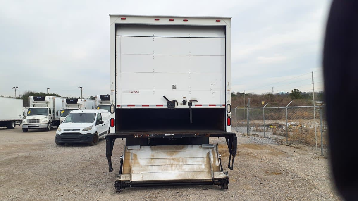 2016 Freightliner/Mercedes M2 106 660697