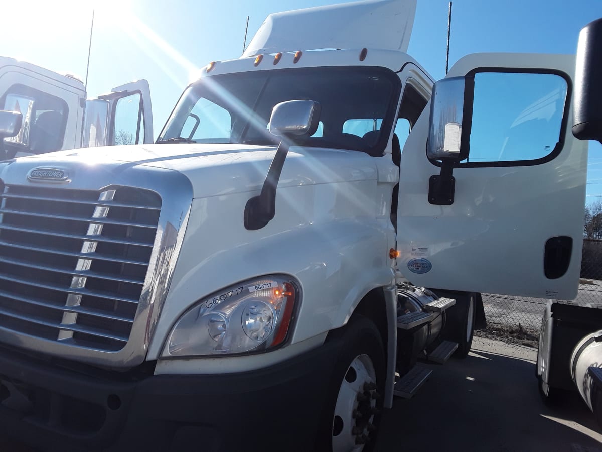 2016 Freightliner/Mercedes CASCADIA 125 660717