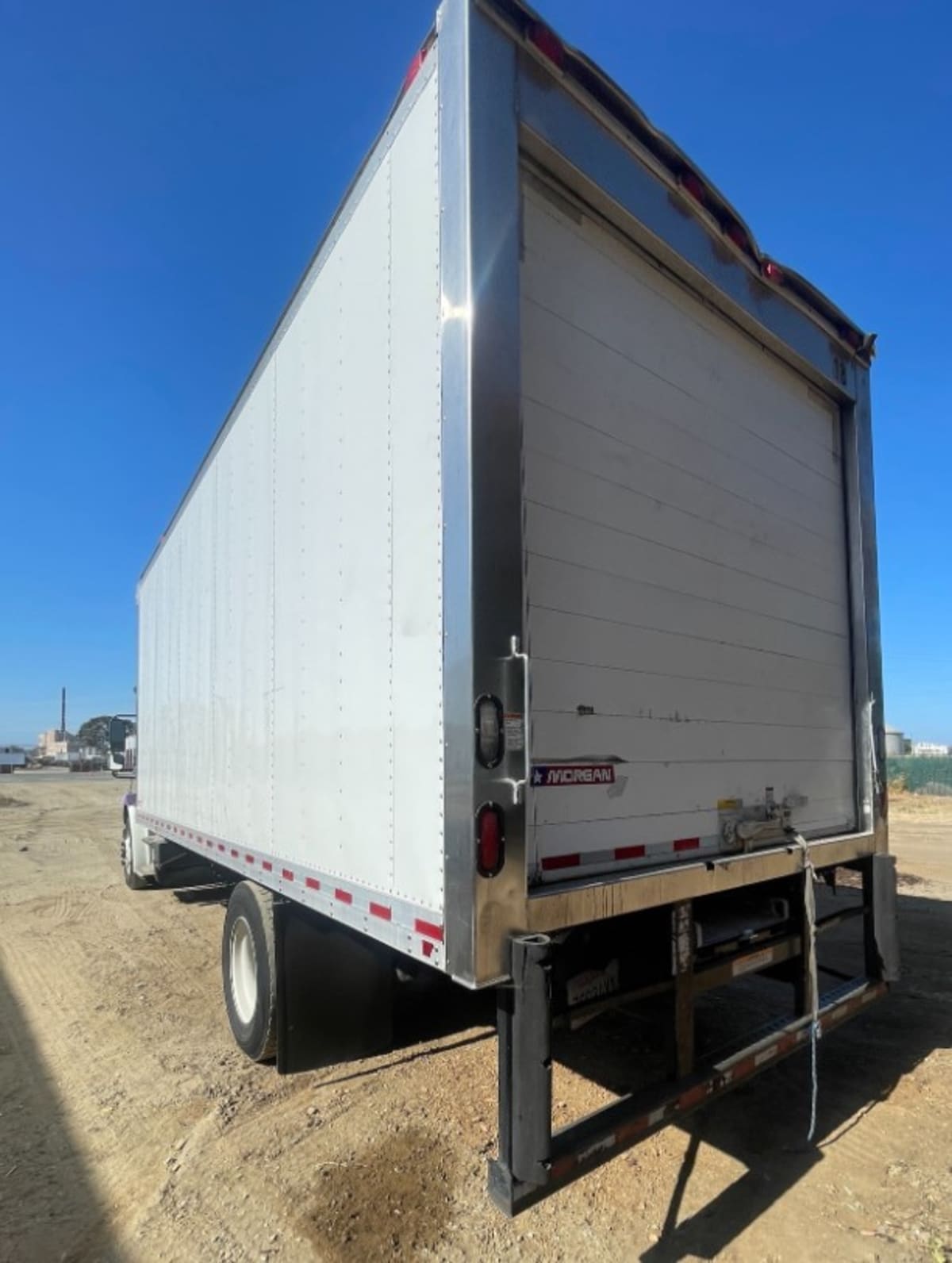 2016 Freightliner/Mercedes M2 106 660718