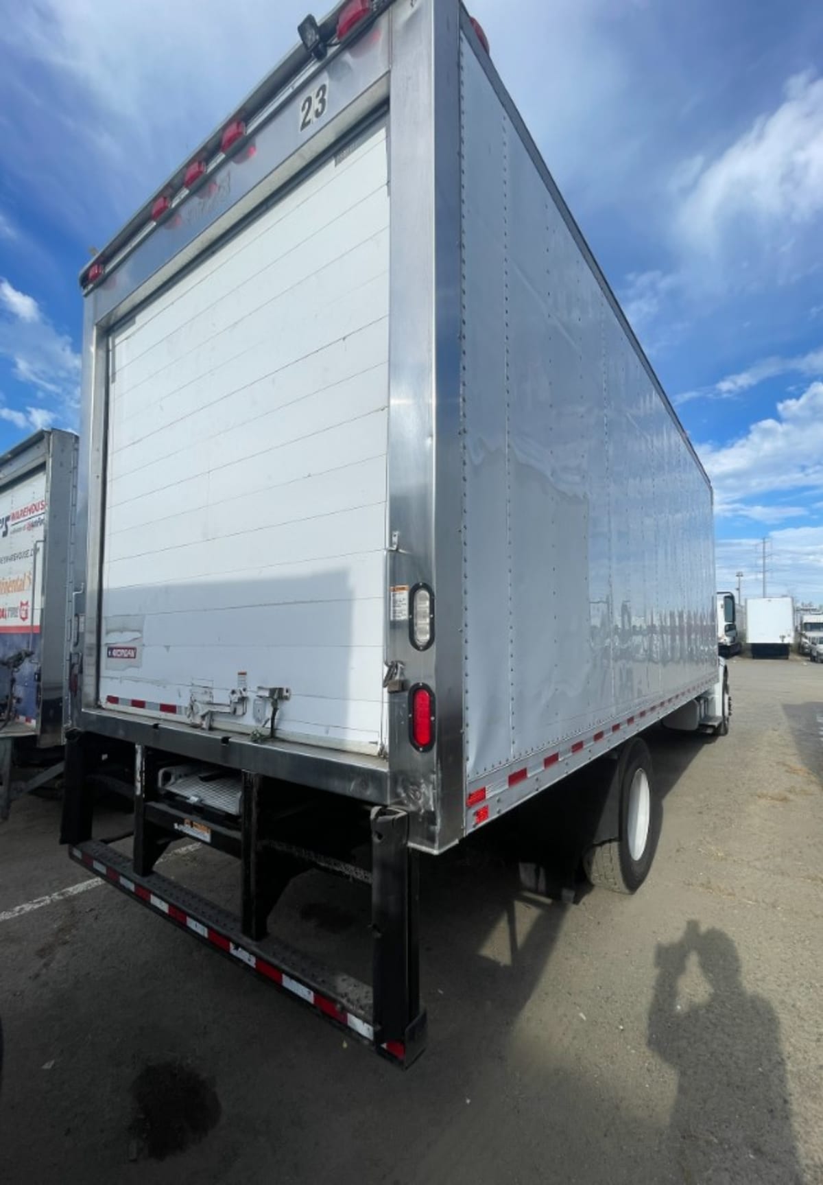 2016 Freightliner/Mercedes M2 106 660723