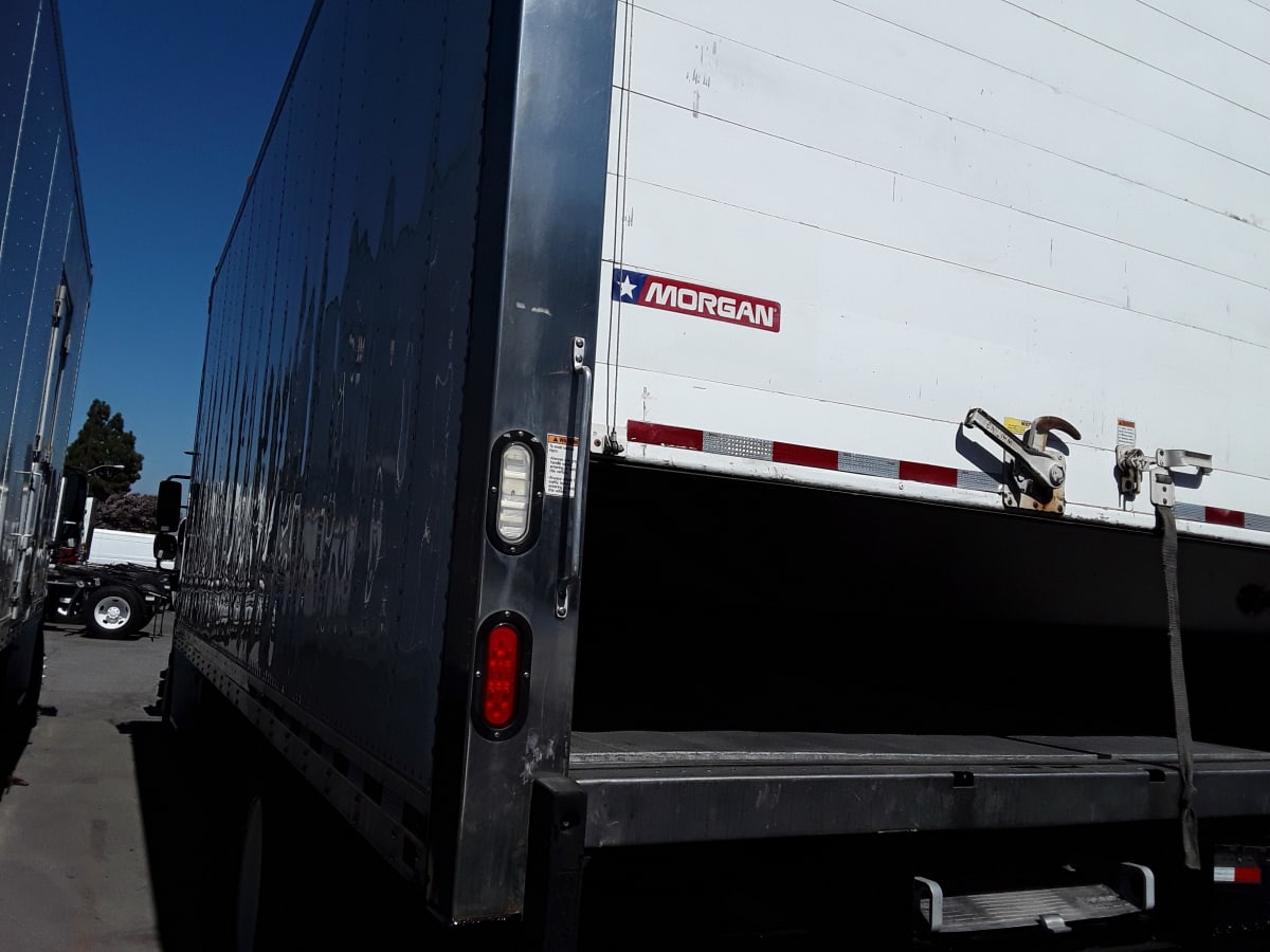2016 Freightliner/Mercedes M2 106 660725