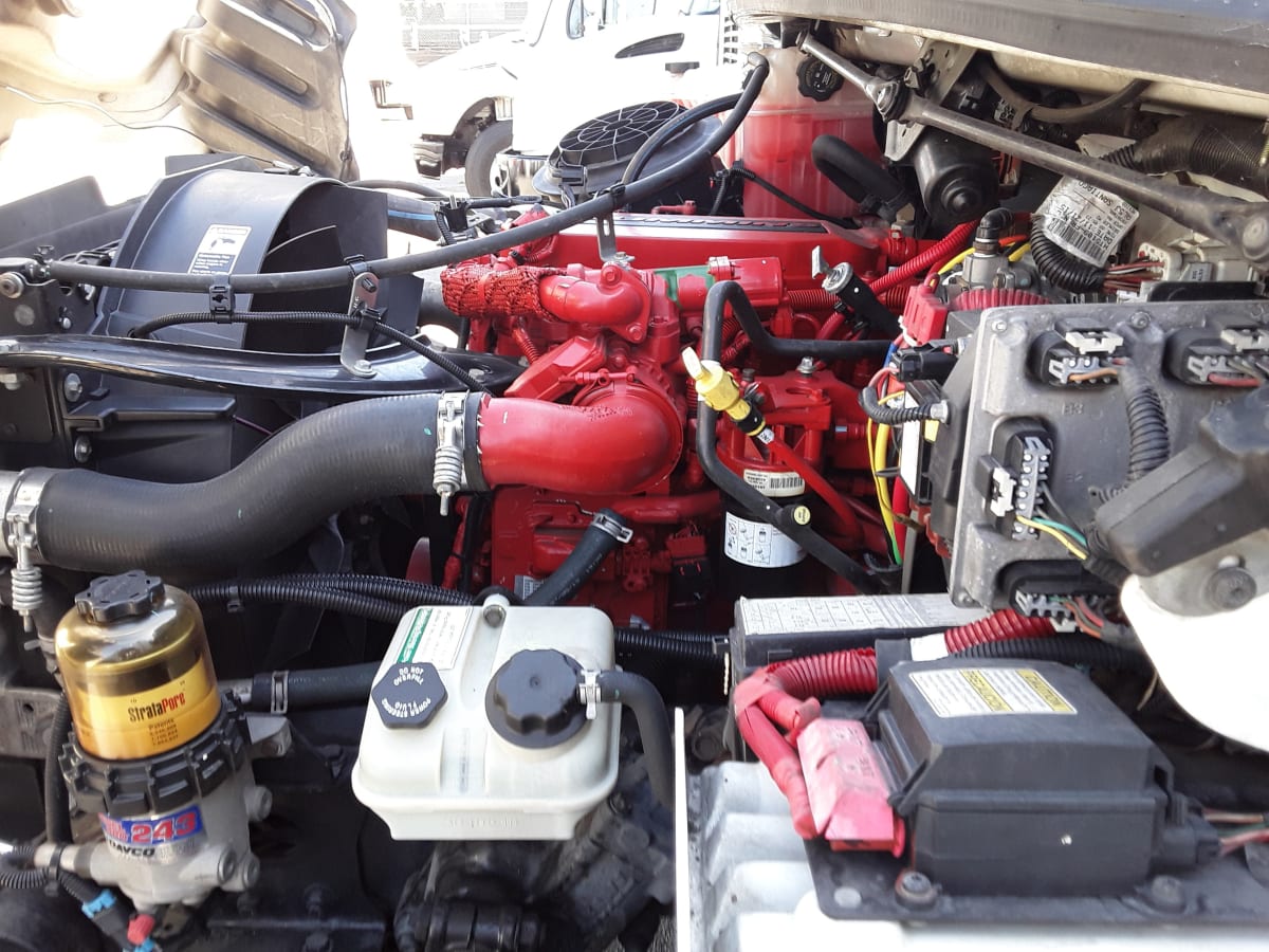 2016 Freightliner/Mercedes M2 106 660725