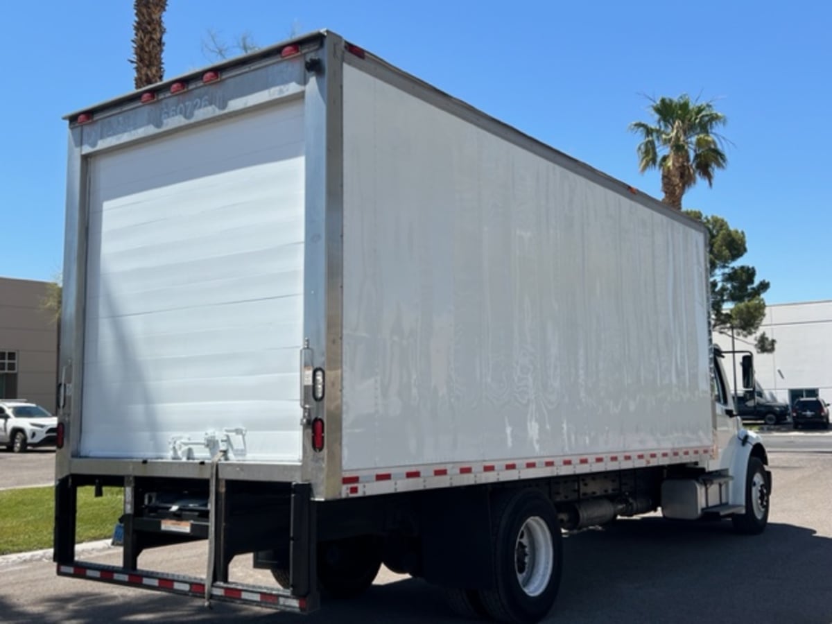 2016 Freightliner/Mercedes M2 106 660726