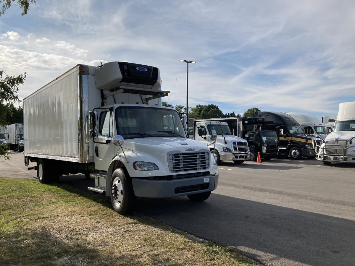 2016 Freightliner/Mercedes M2 106 660898