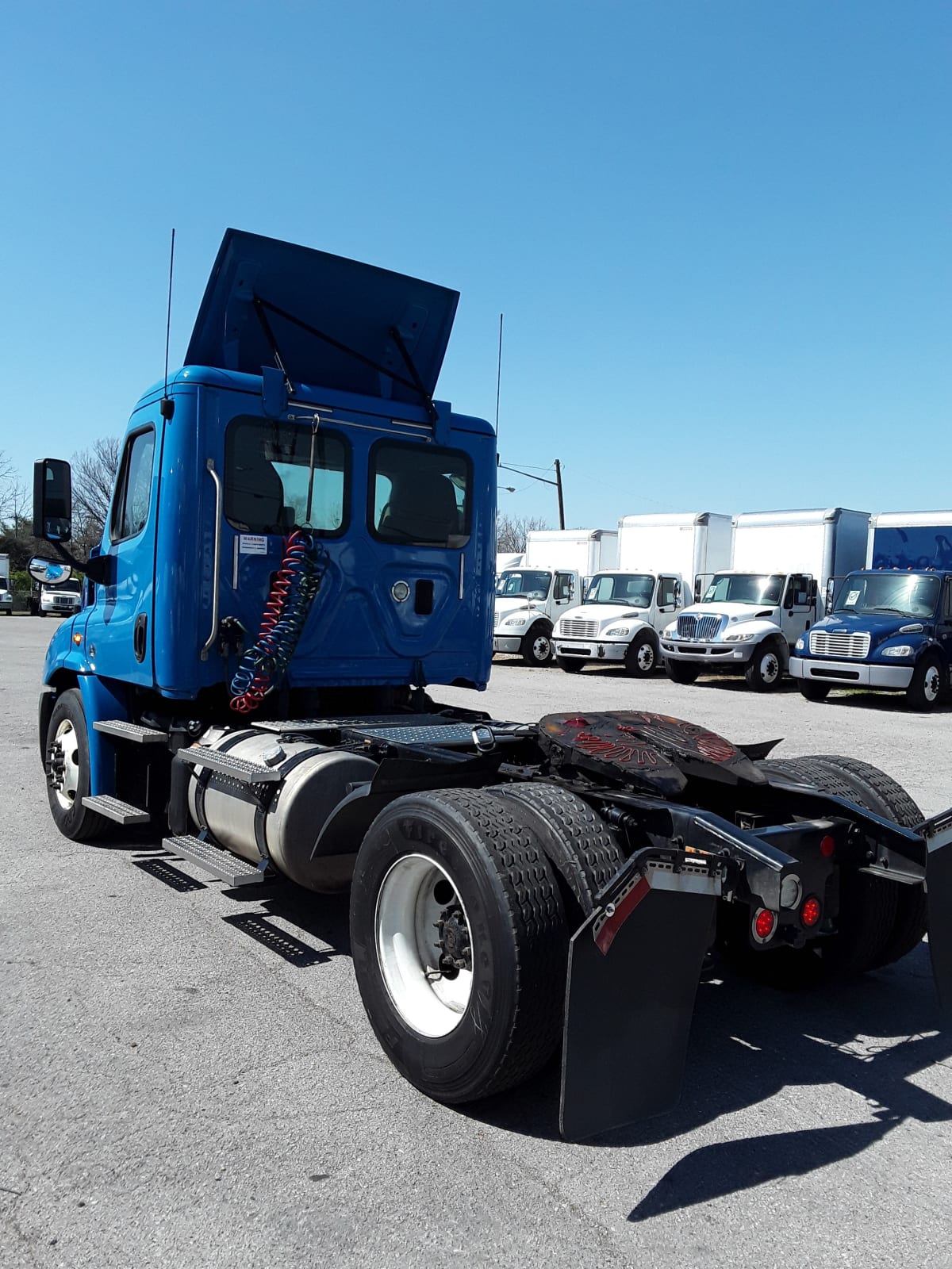 2017 Freightliner/Mercedes CASCADIA 113 661032