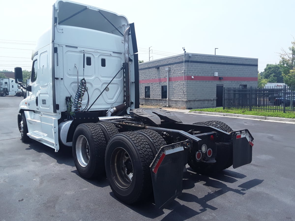 2016 Freightliner Cascadia in Atlanta, GA — photo 6