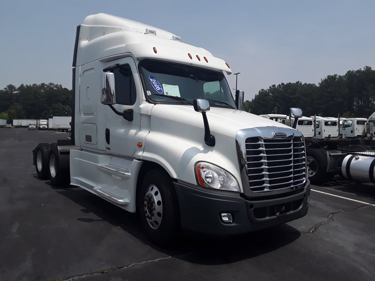 2016 Freightliner Cascadia in Atlanta, GA