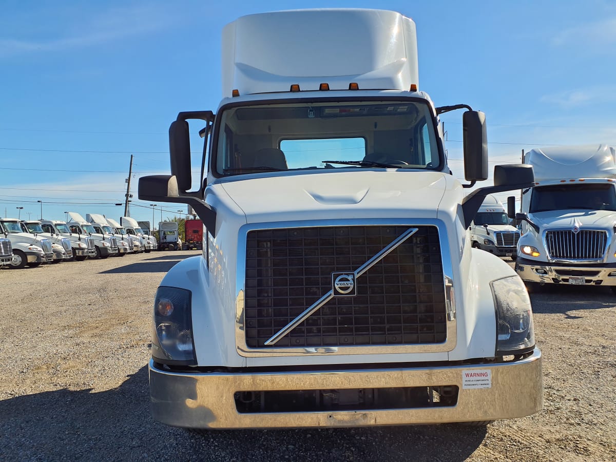 2017 Volvo VNL42TRACTOR 661546