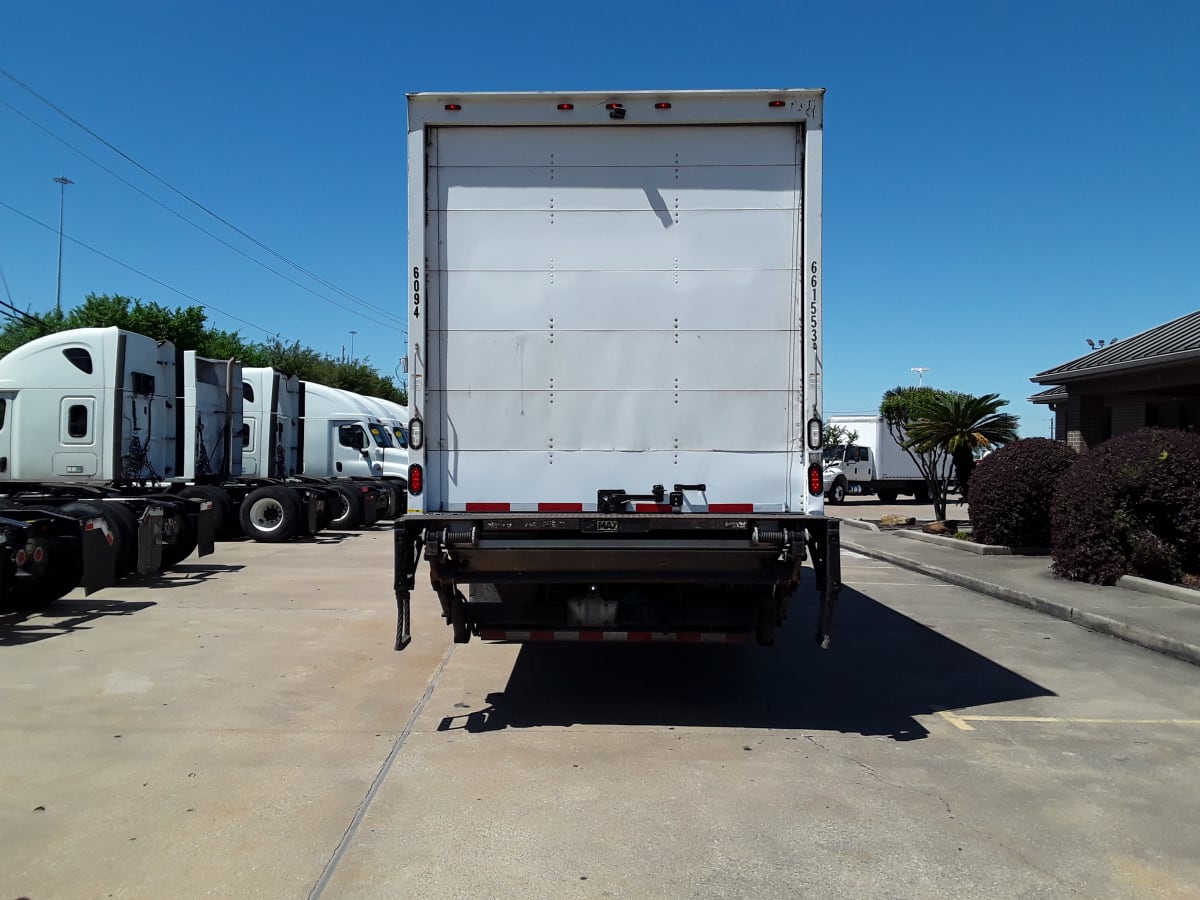 2016 Freightliner/Mercedes M2 106 661553