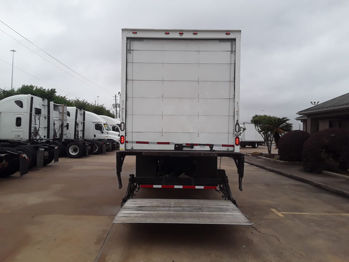 2016 Freightliner/Mercedes M2 106 661555