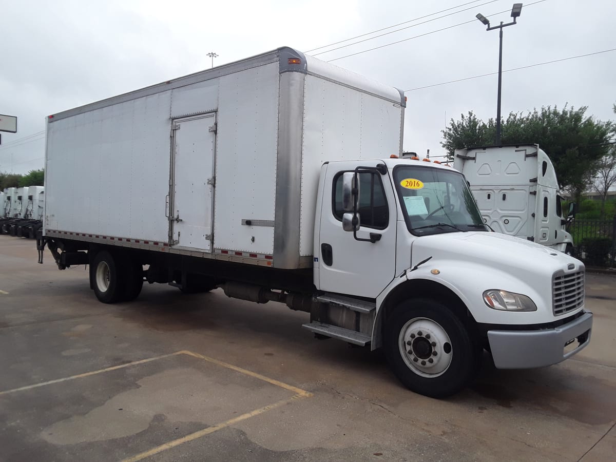 2016 Freightliner/Mercedes M2 106 661555