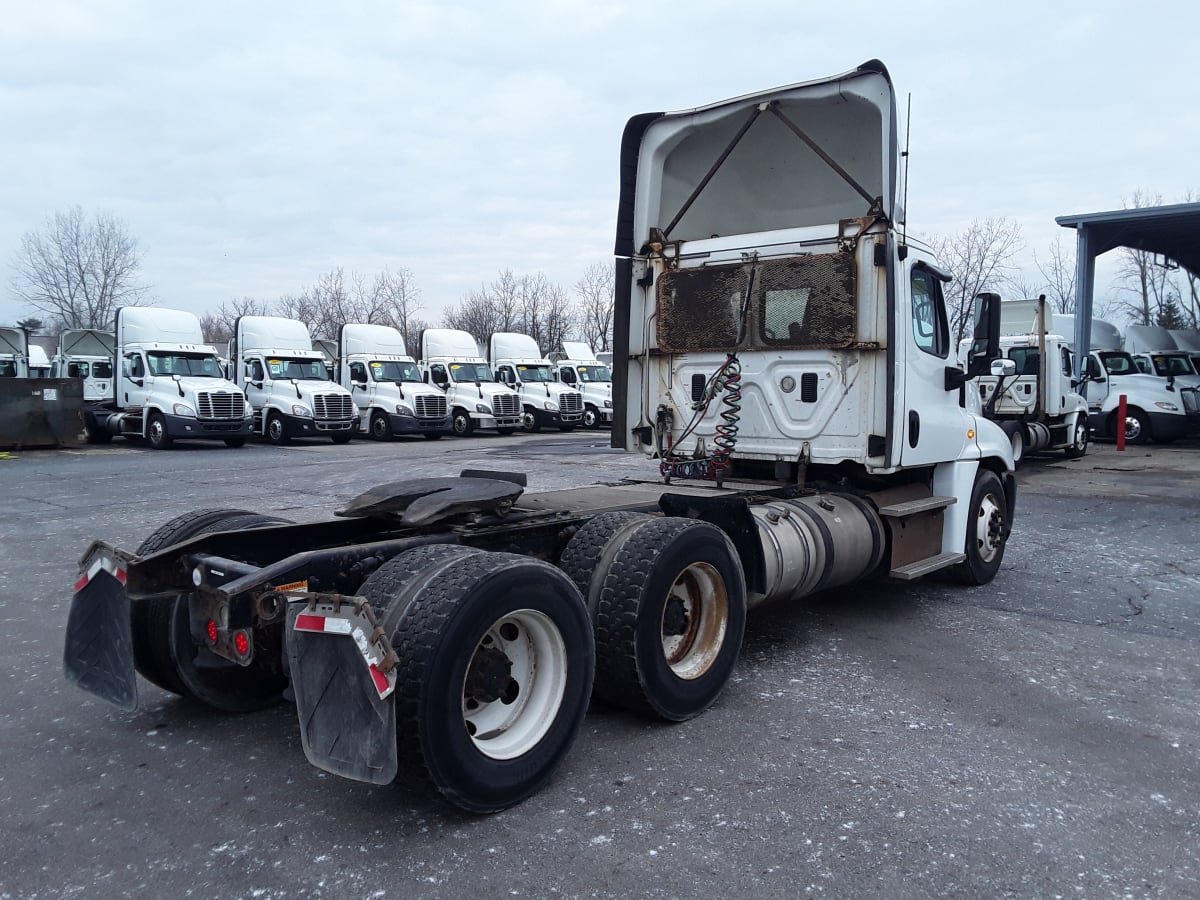 2016 Freightliner/Mercedes CASCADIA 125 661591