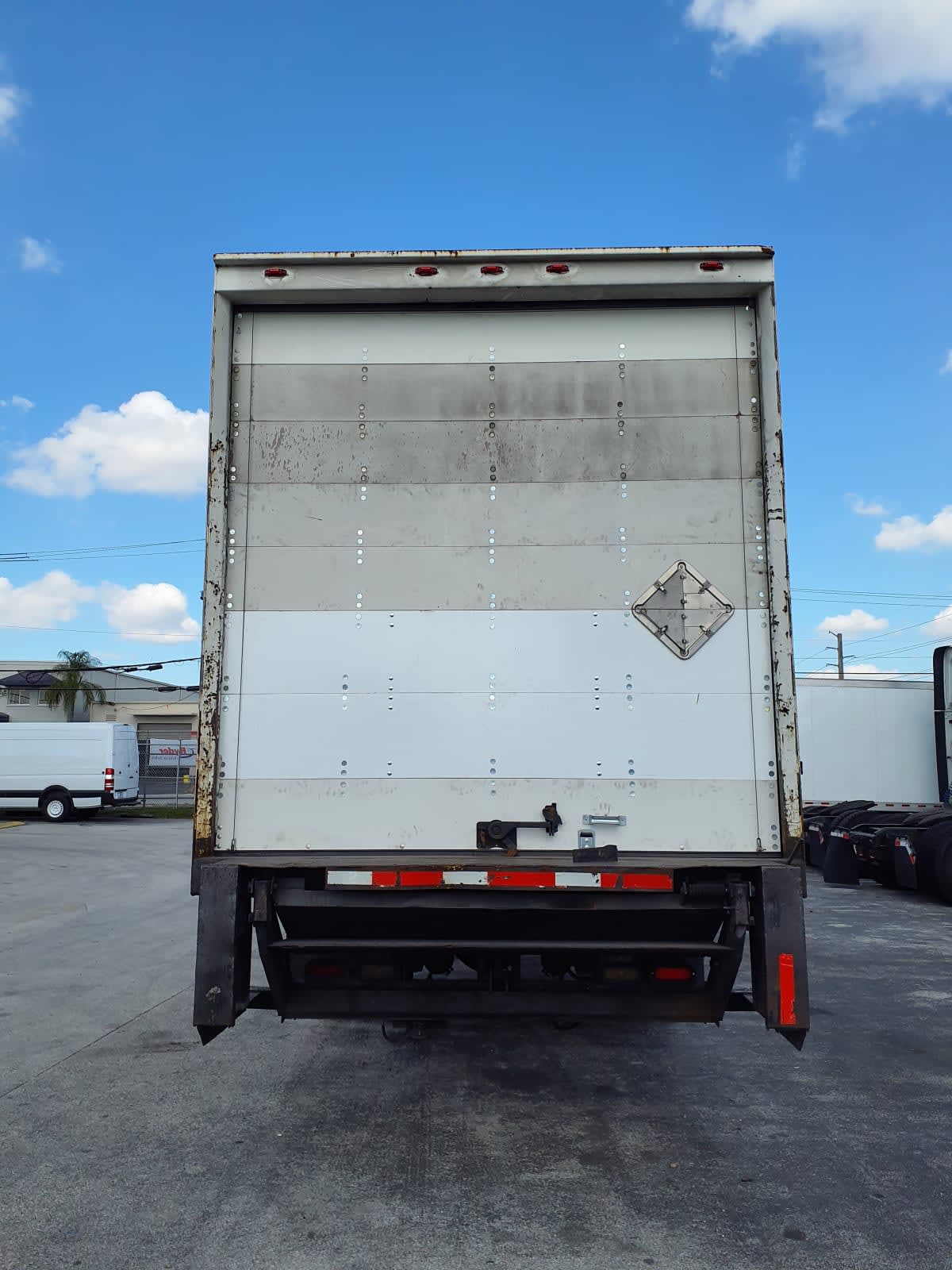 2016 Freightliner/Mercedes M2 106 661608