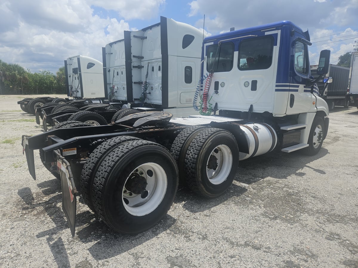 2016 Freightliner/Mercedes CASCADIA 125 661696