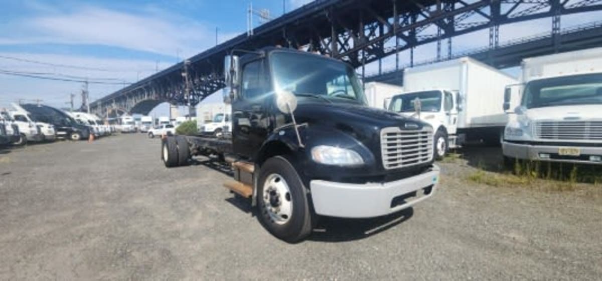 2016 Freightliner/Mercedes M2 106 661752