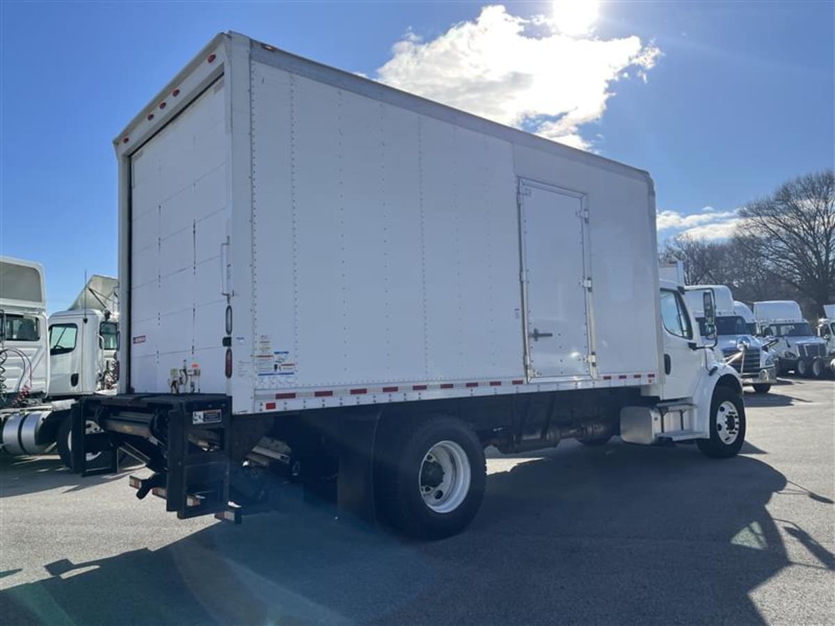 2016 Freightliner M2 106 - image 4