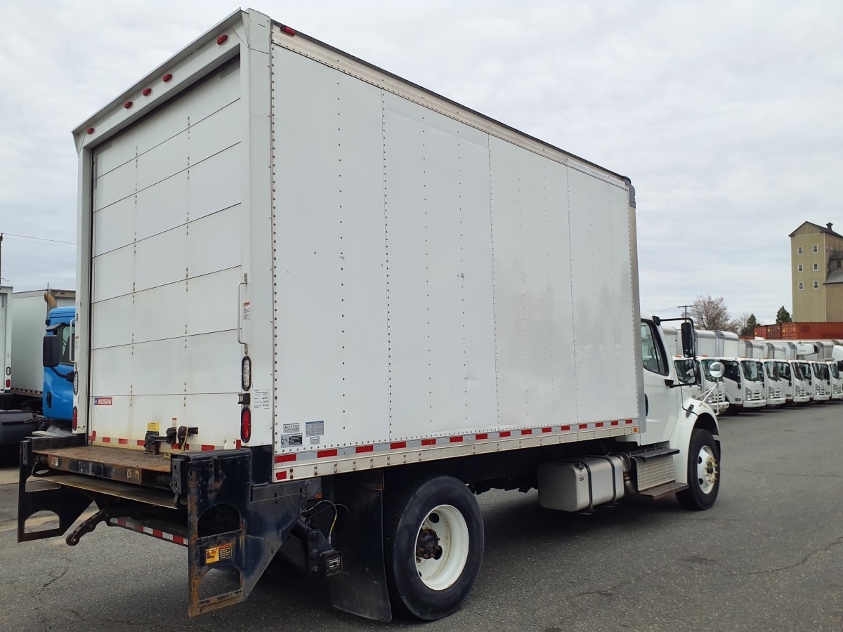 2016 Freightliner/Mercedes M2 106 661916