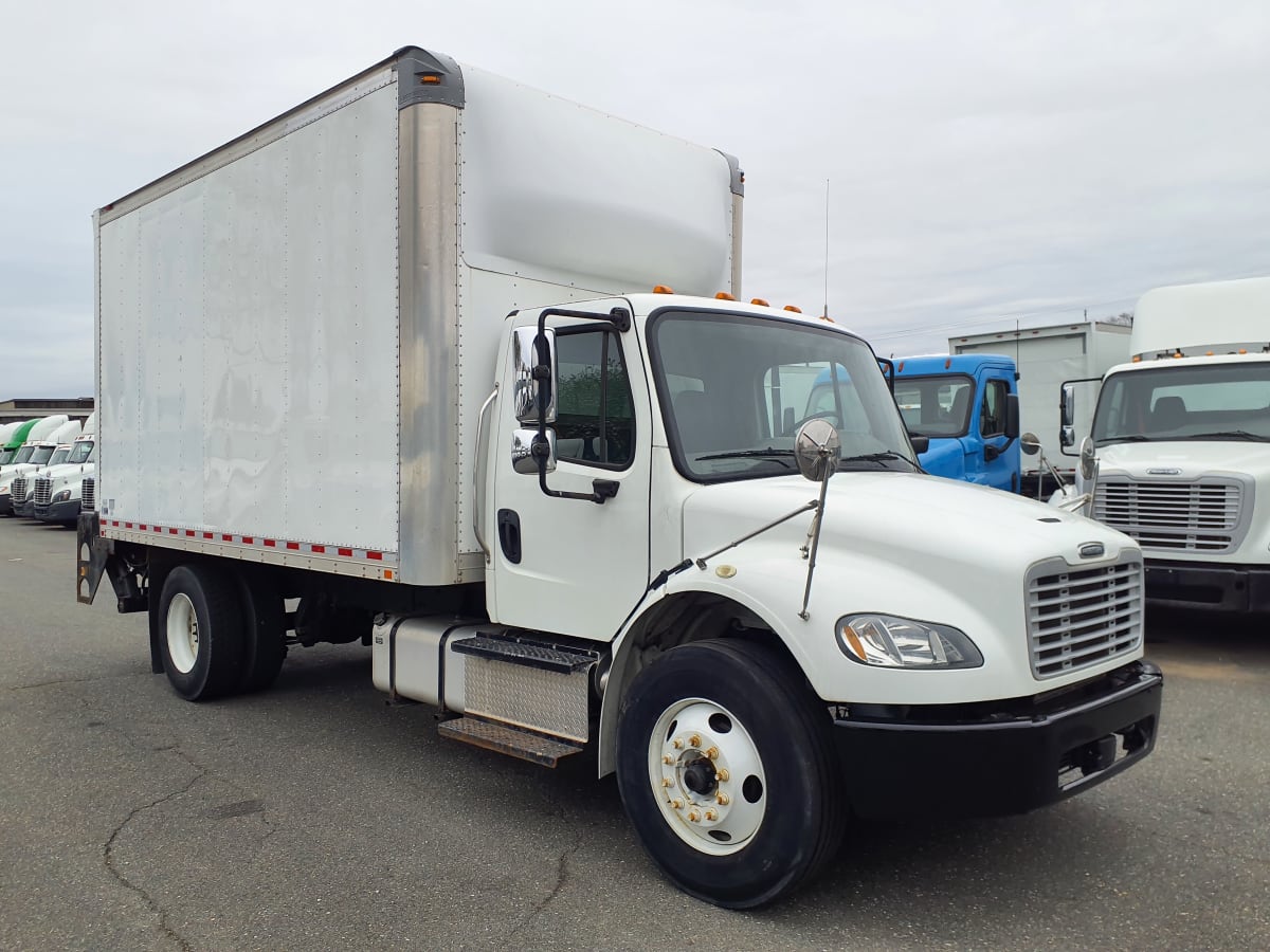 2016 Freightliner/Mercedes M2 106 661916