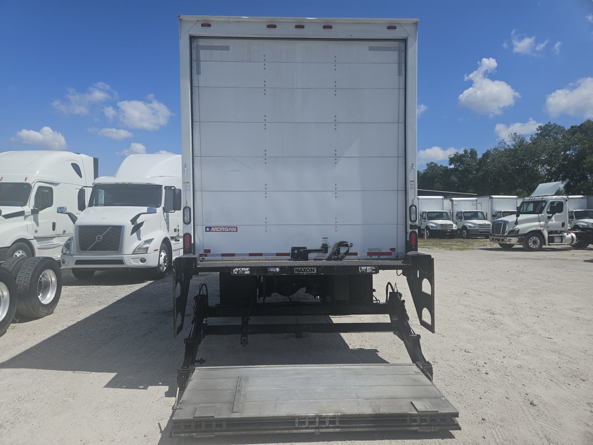 2016 Freightliner/Mercedes M2 106 661923