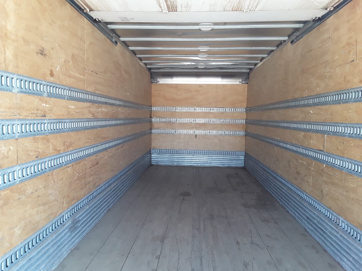 2016 Freightliner/Mercedes M2 106 662108