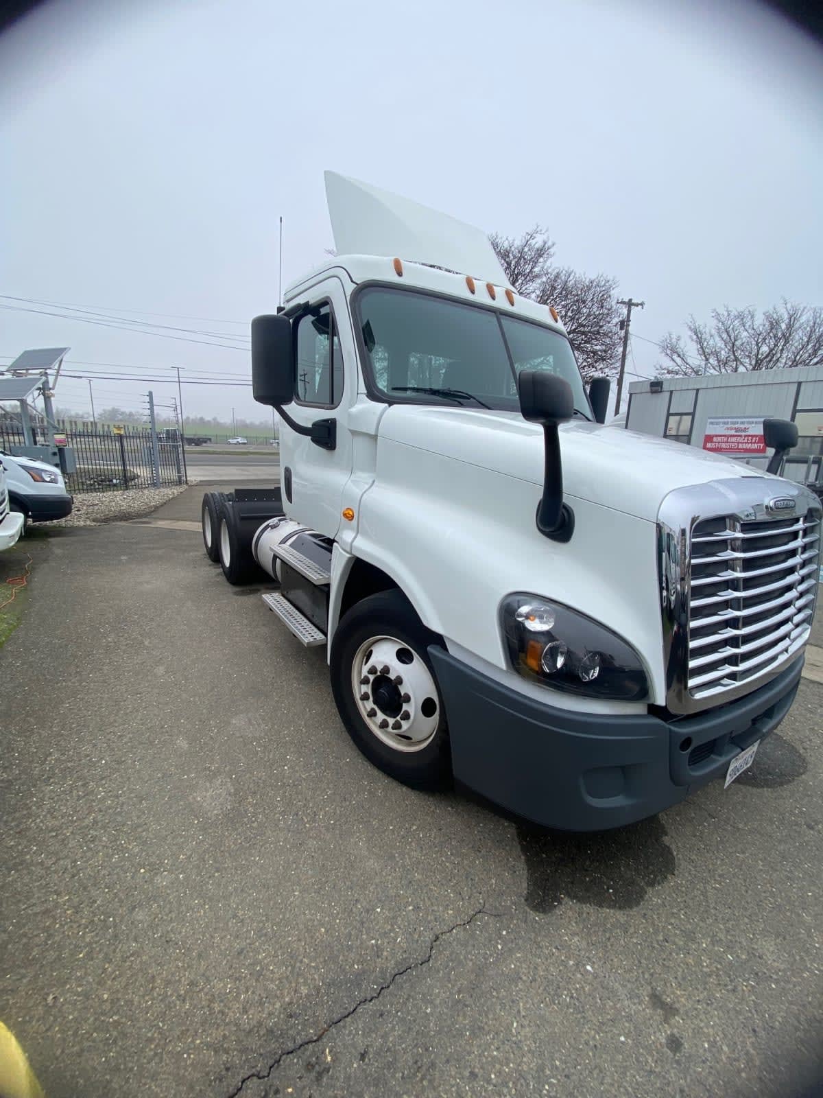 2017 Freightliner - image 3
