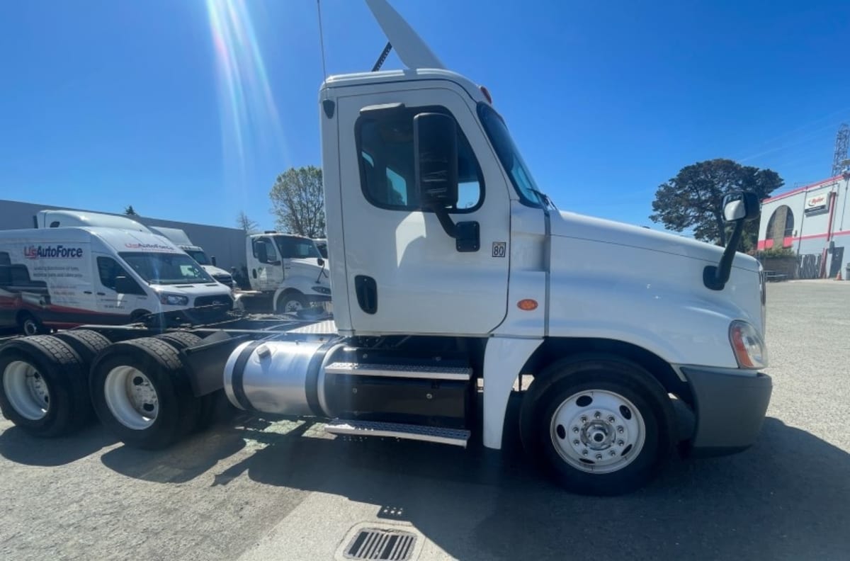 2016 Freightliner/Mercedes CASCADIA 125 662198