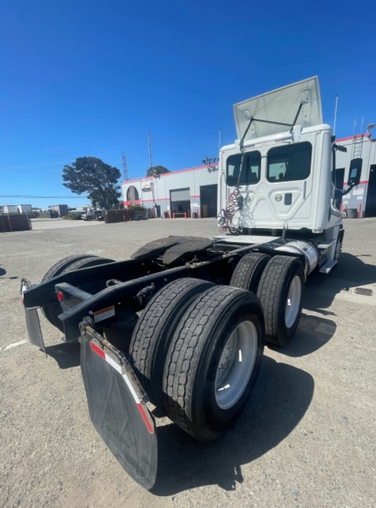 2016 Freightliner/Mercedes CASCADIA 125 662198