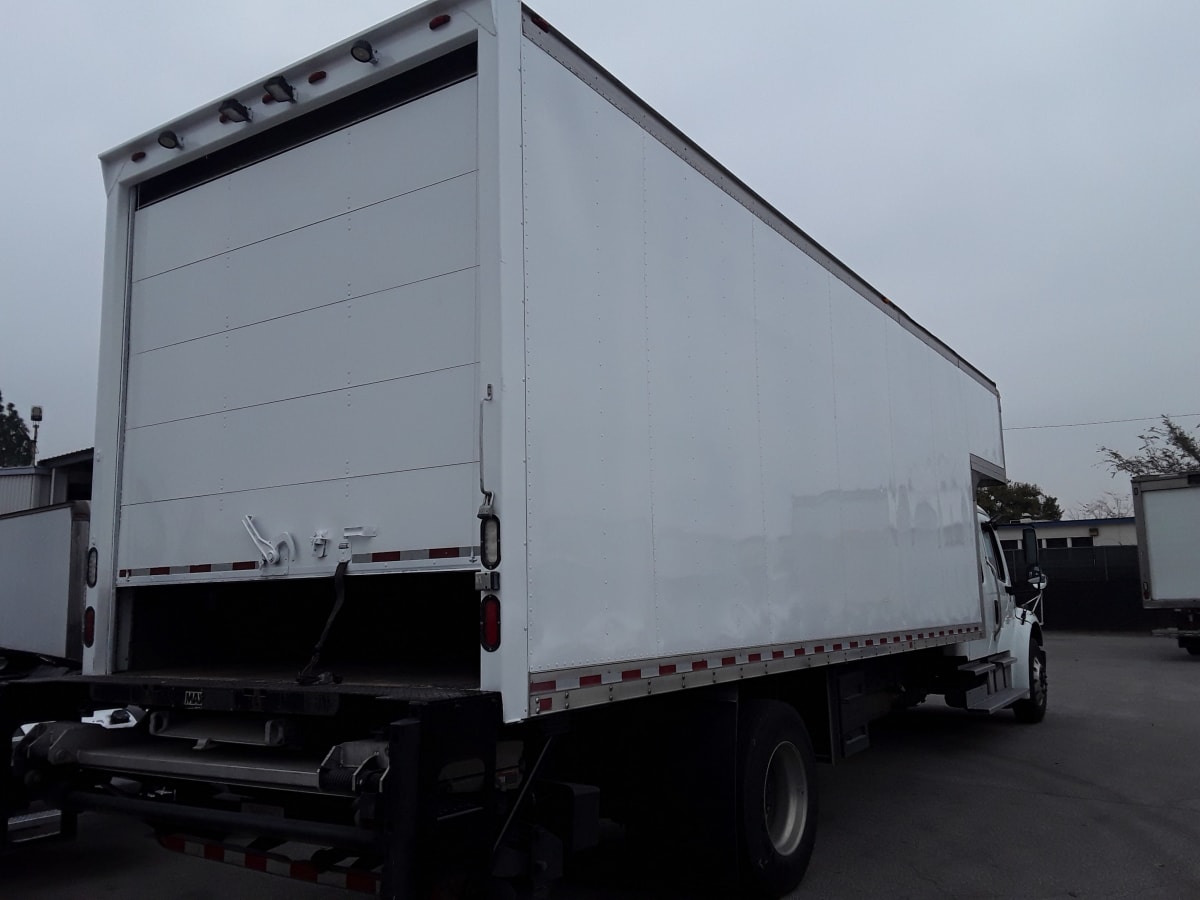 2016 Freightliner/Mercedes M2 106 662205