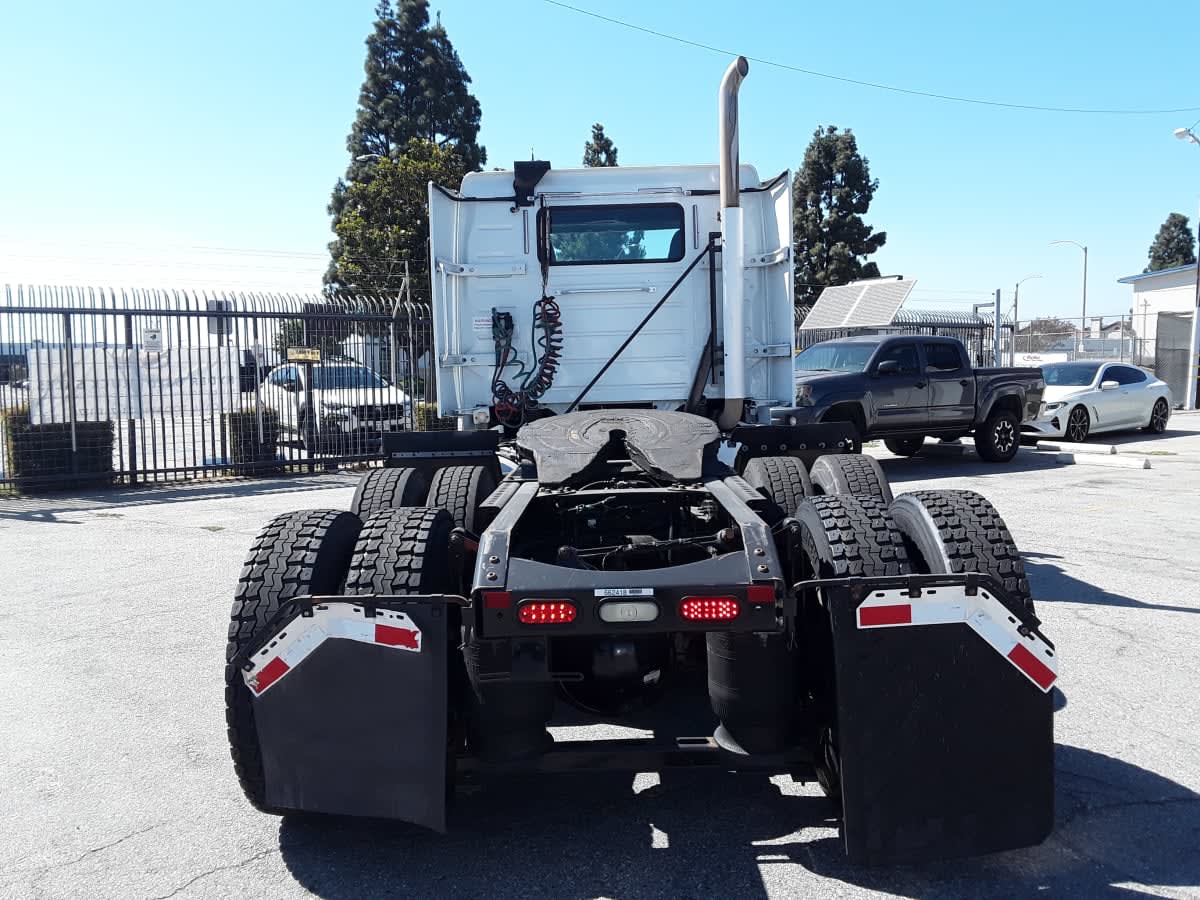 2017 Volvo VNL 860 in Montebello, CA — photo 5