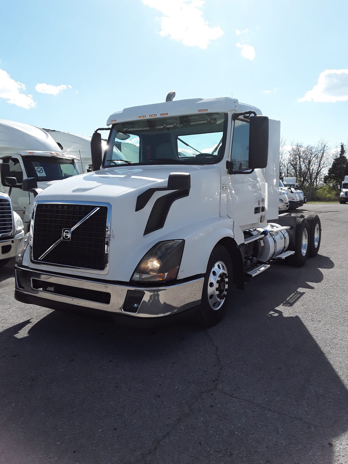 2017 Volvo VNL64TRACTOR 662423