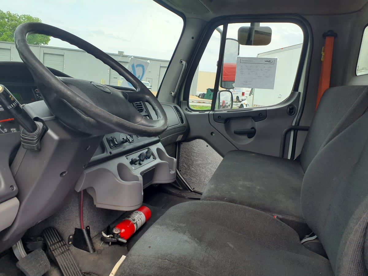 2017 Freightliner/Mercedes M2 106 662880