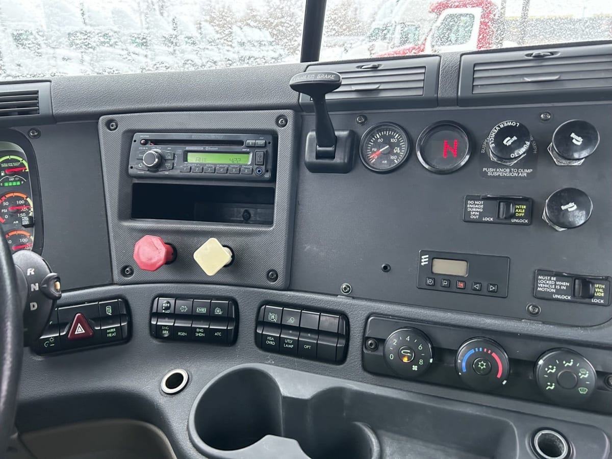 2016 Freightliner/Mercedes CASCADIA 125 663129