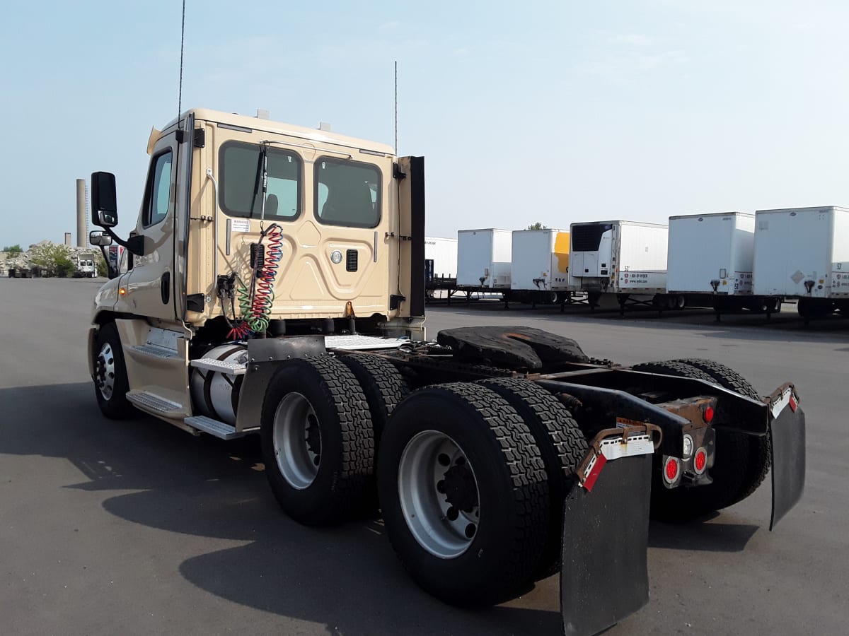 2016 Freightliner/Mercedes CASCADIA 125 663136