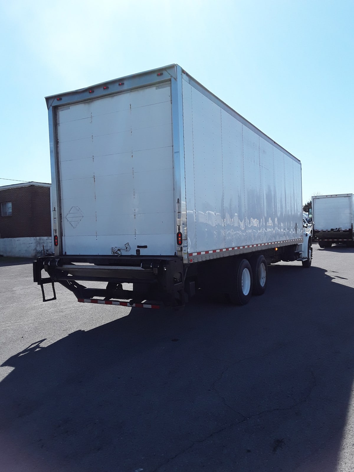 2016 Freightliner/Mercedes M2 106 663213