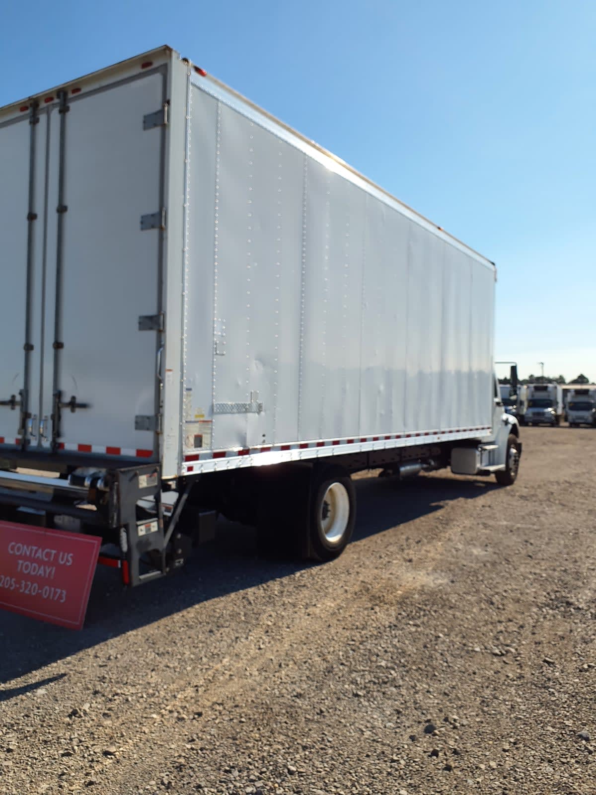 2017 Freightliner M2 106 663368