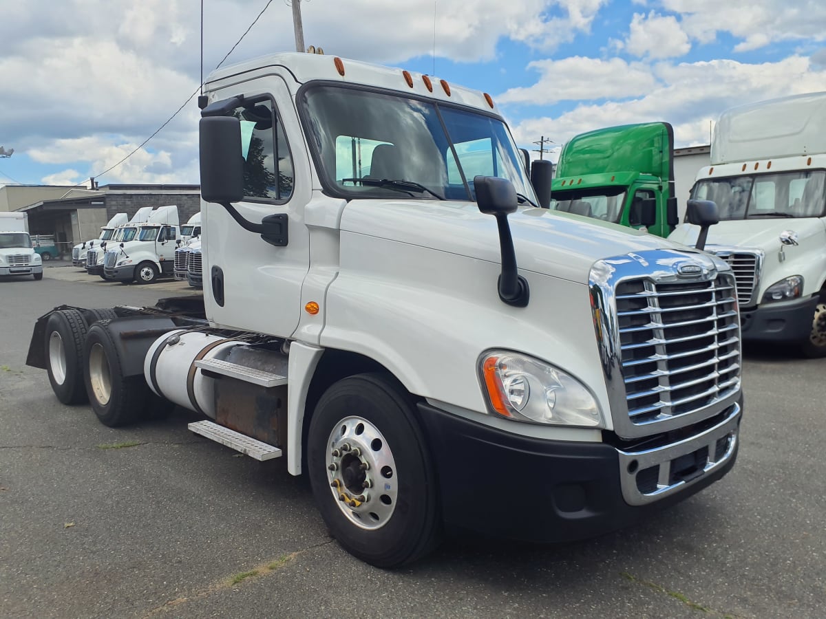 2016 Freightliner/Mercedes CASCADIA 125 663379