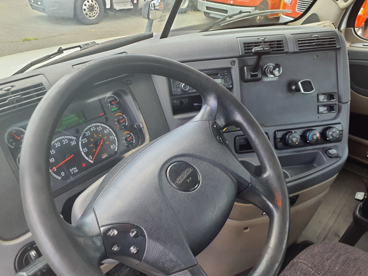 2016 Freightliner/Mercedes CASCADIA 125 663379