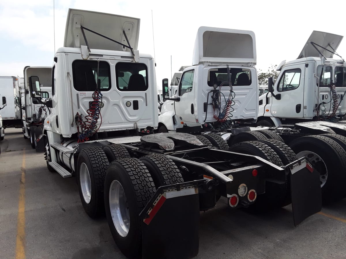 2016 Freightliner/Mercedes CASCADIA 125 663386