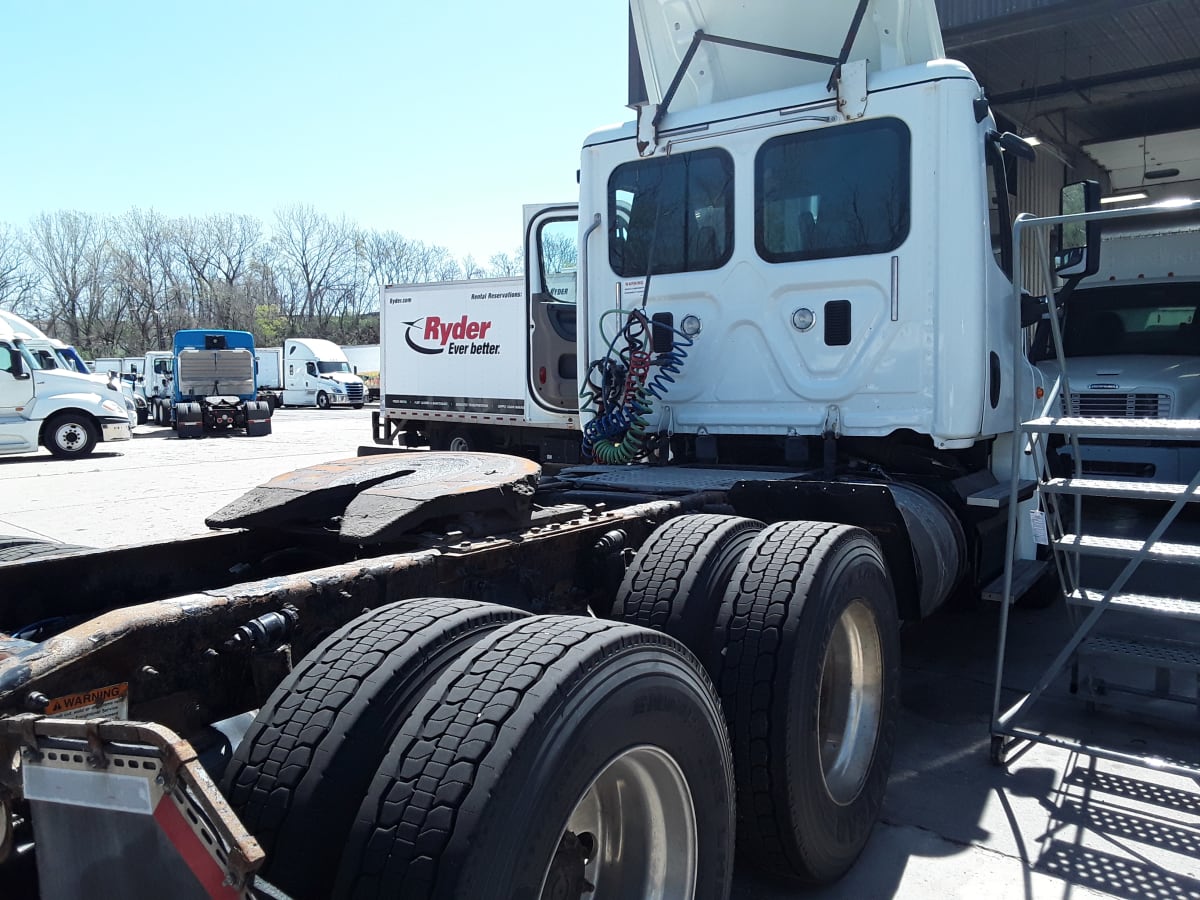 2016 Freightliner/Mercedes CASCADIA 125 663405