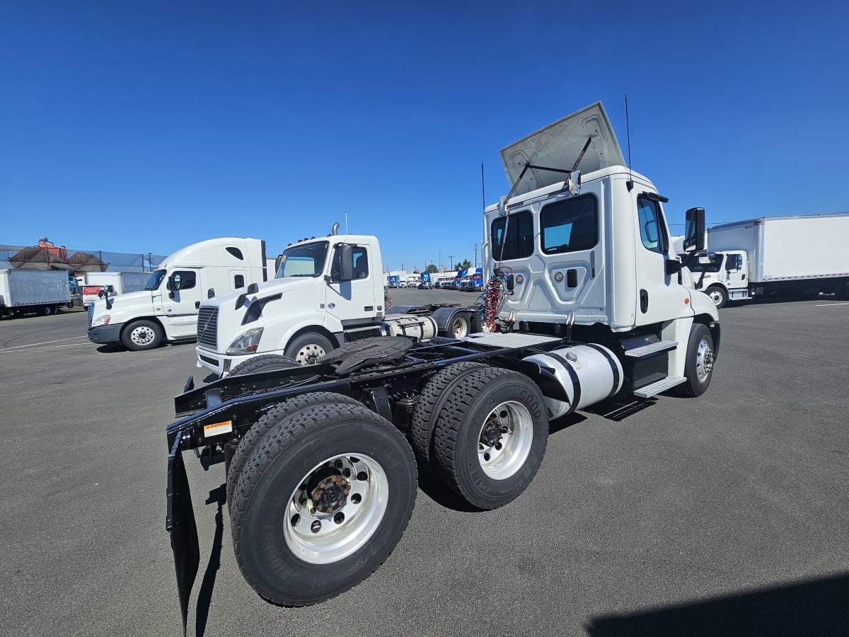 2016 Freightliner/Mercedes CASCADIA 125 663421