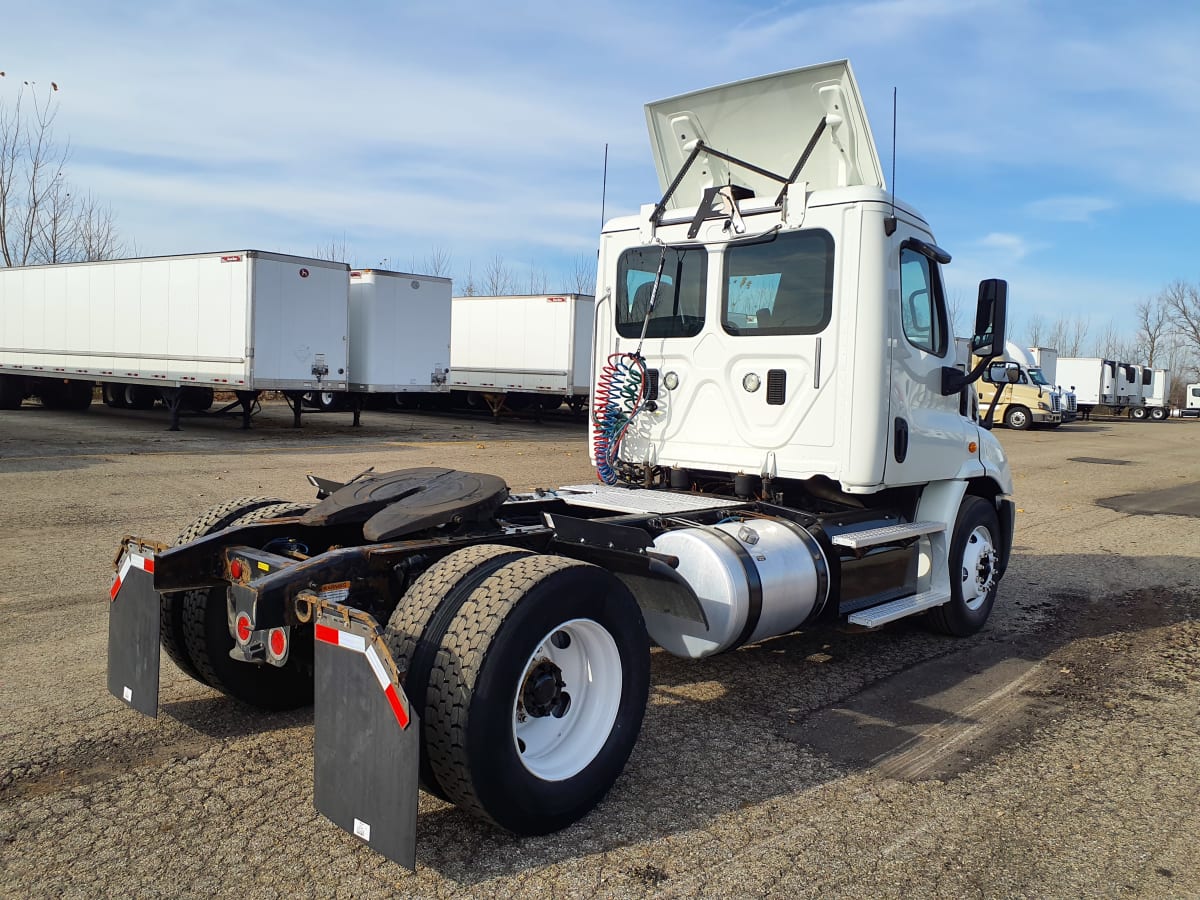 2016 Freightliner/Mercedes CASCADIA 113 663576